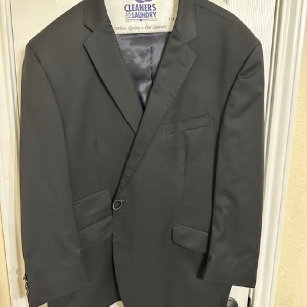 Kenneth Cole Black Suit Size 50R